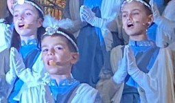 404934069_210168878786376_3070577074440808443_n